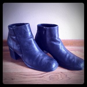 Ankle boots